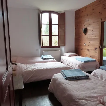 De L'escolan Олю-ле-Бен